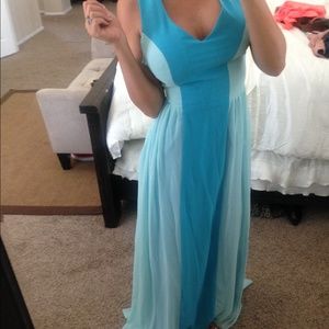 Mixed blue tone maxi dress.